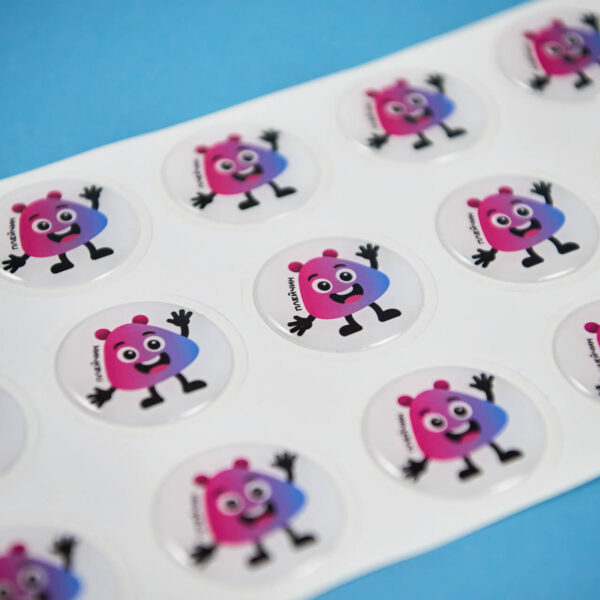 Объемные наклейки со смолой