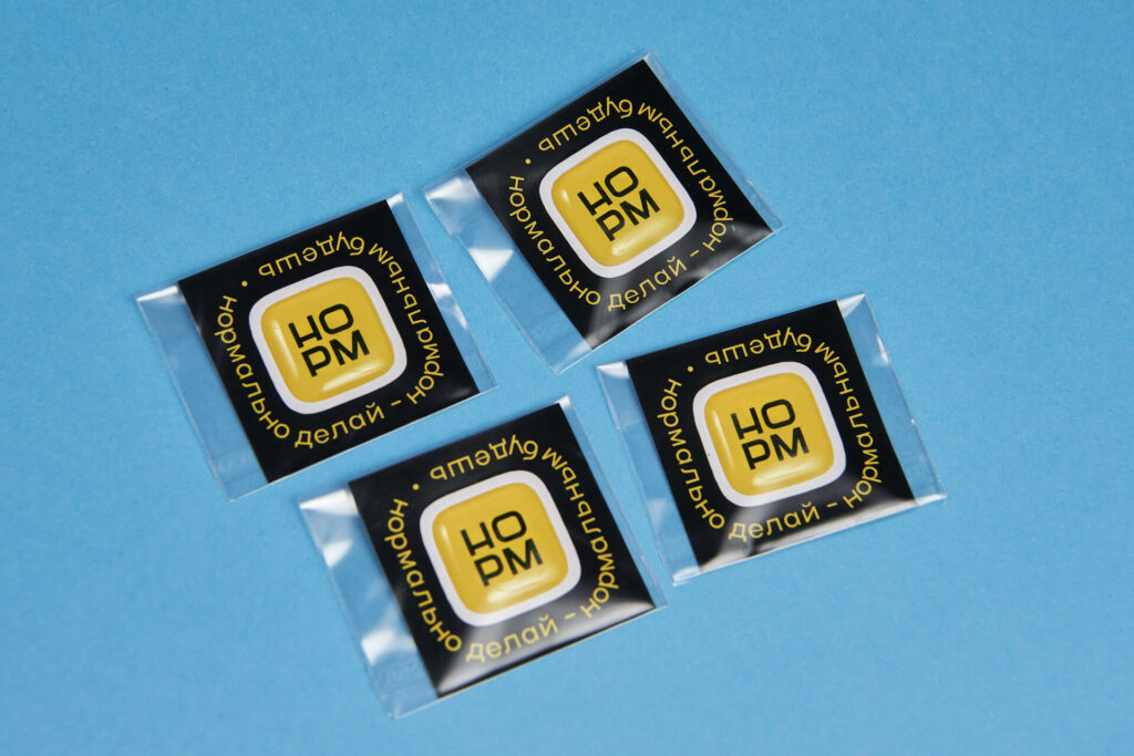 Объемные наклейки со смолой